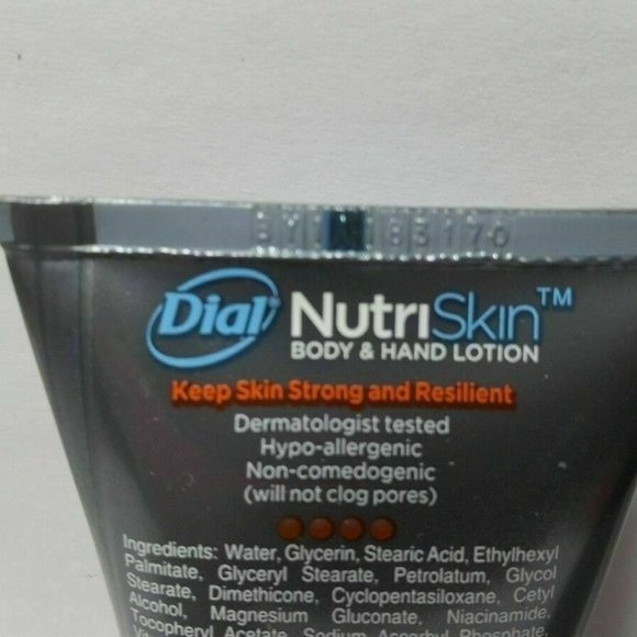 5 Dial for Men NutriSkin Body & Hand Lotion Renew - Picture 7 of 10